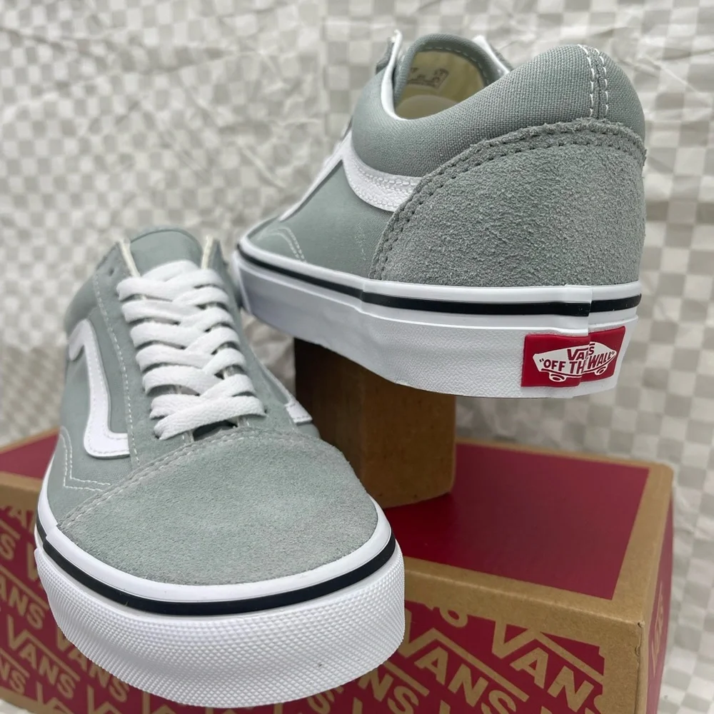 Vans WMNS Old Skool
Color Theory Pure Grey
VN000CR5EPO Sneakers - Picture 8 of 16